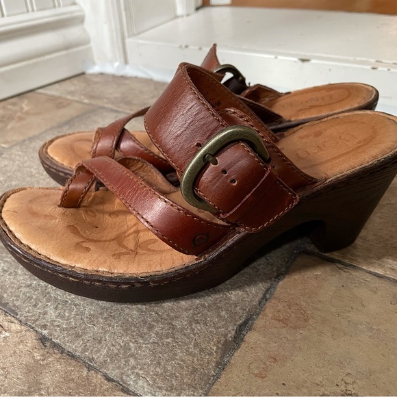 Women’s Born sandal - Picture 2 of 3
